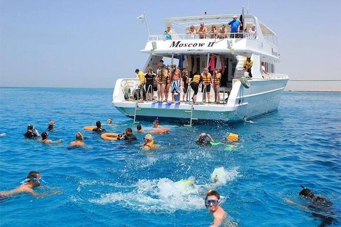 Dolphin Watching Boat Trip in Hurghada — view 3
