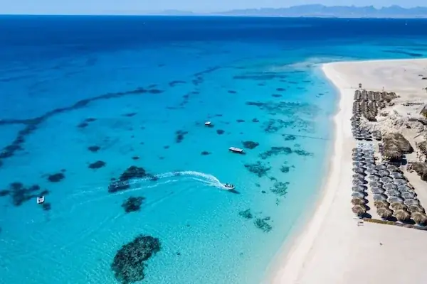 Maldives White Island Private Boat Tour in Hurghada — view 3