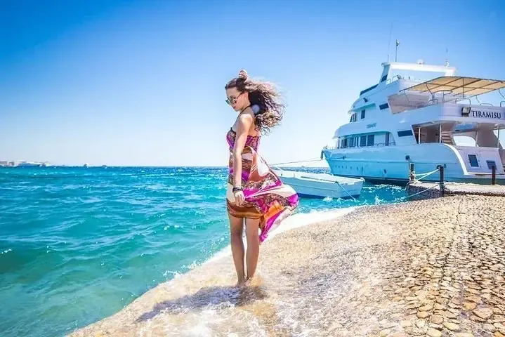 Sunset Yacht Cruise in Hurghada — view 4